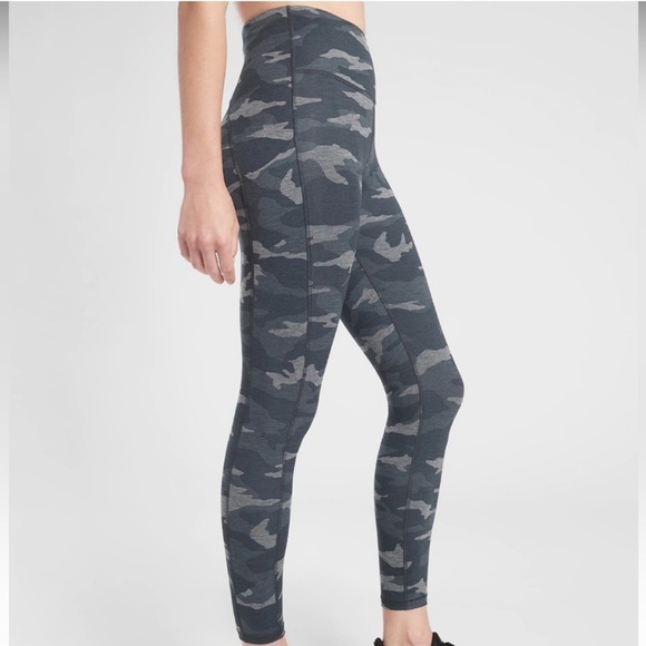 Athleta Pants - Athleta Ultimate 7/8 Tight Leggings In Grey Camo Size XS